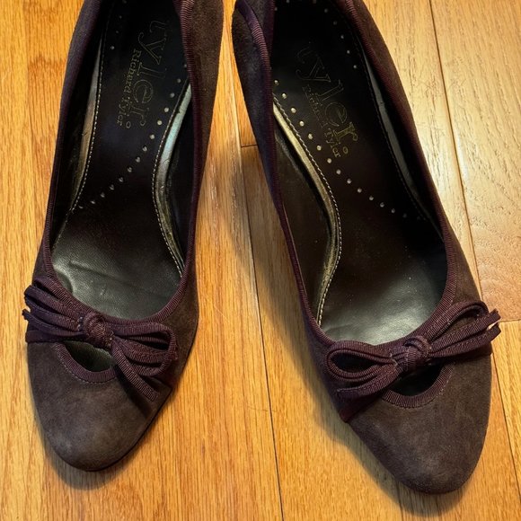 Richard Tyler Brown Suede Heels - Picture 4 of 10